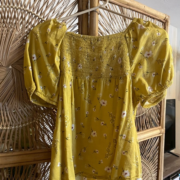 Old navy top - Picture 3 of 4